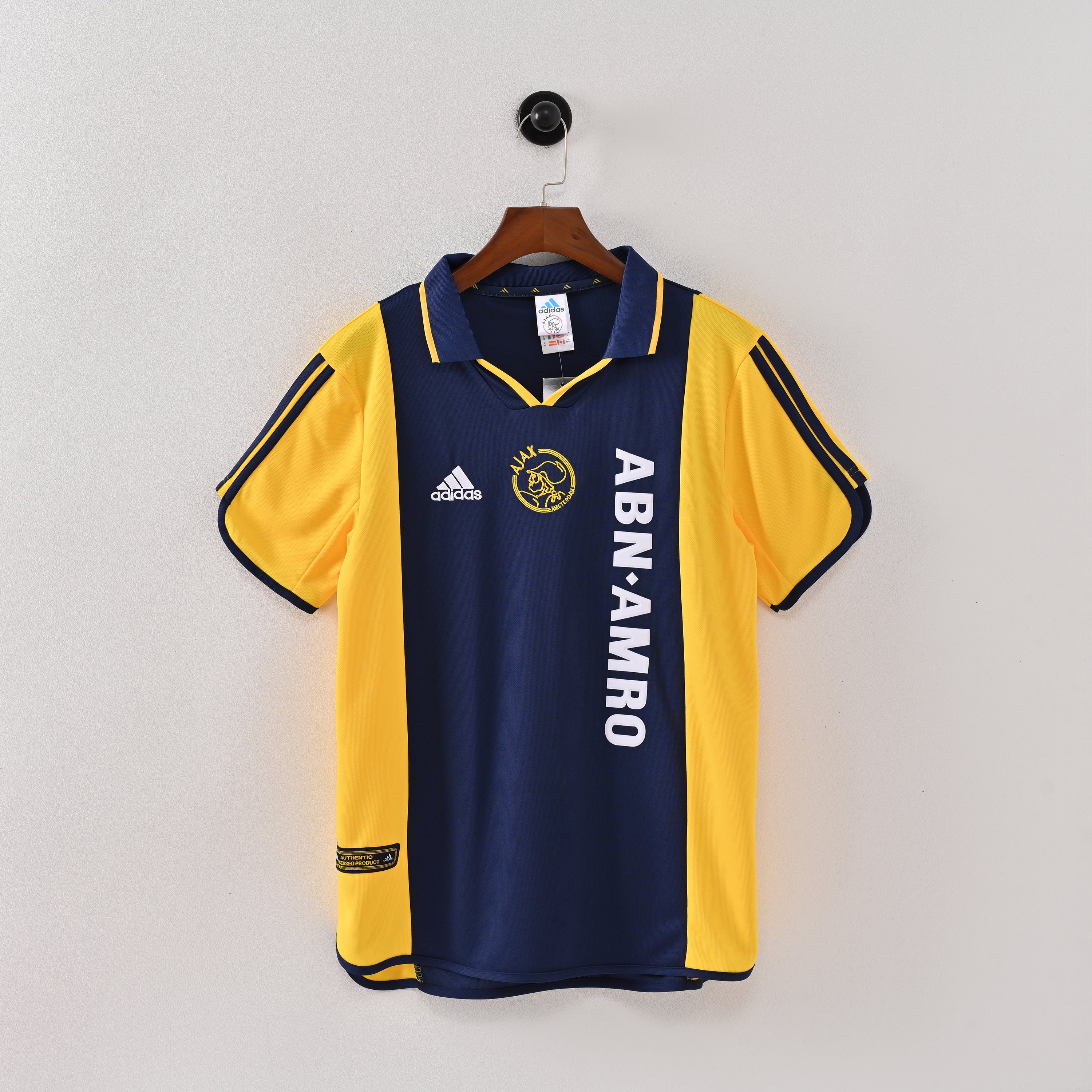 AJAX AWAY 00/01